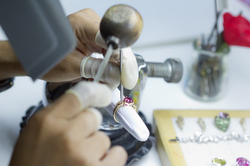 5 Reasons You Should Get Your Jewellery Repaired